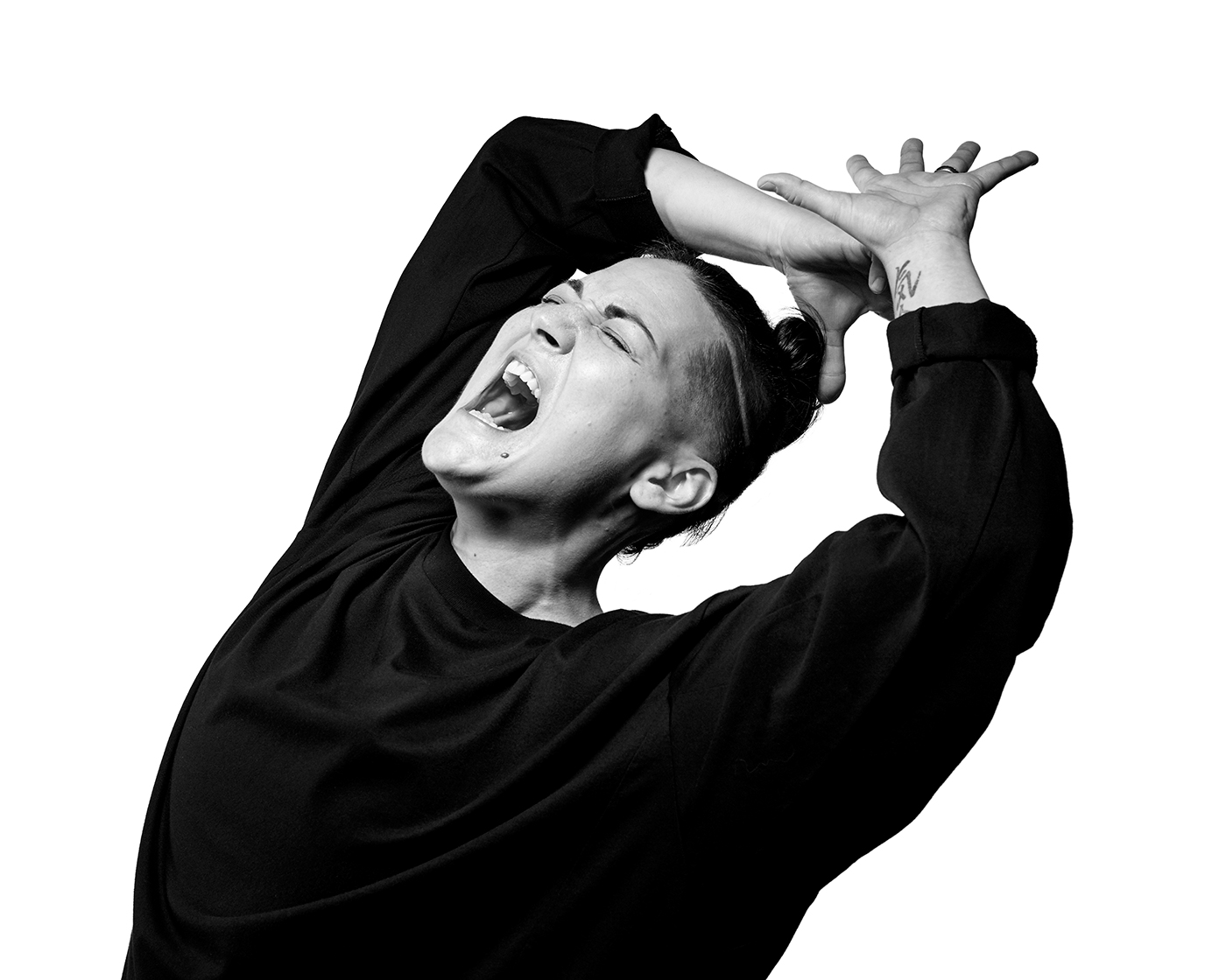 Black and white image of opera singer Teiya Kasahara